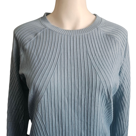 LULULEMON Rest Less Pullover. Size 10 - Picture 2 of 12